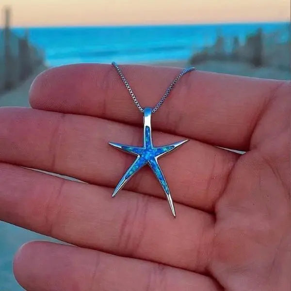 Naszyjnik z Wisiorkiem w Kształcie Gwiazdy Morskiej z Srebra z Niebieską Opalem