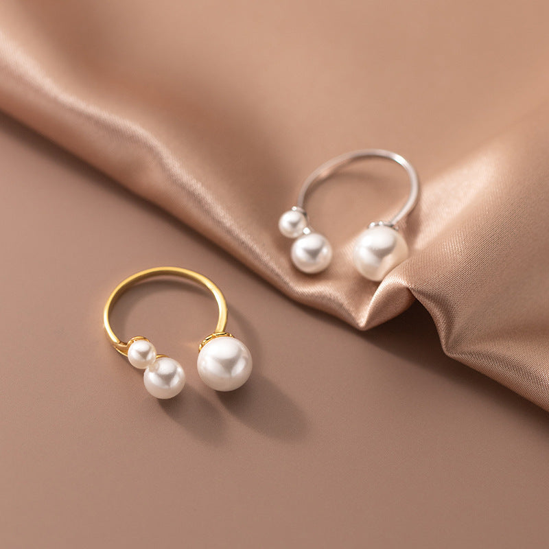 Elegancka Pierścionek z Trio Pereł