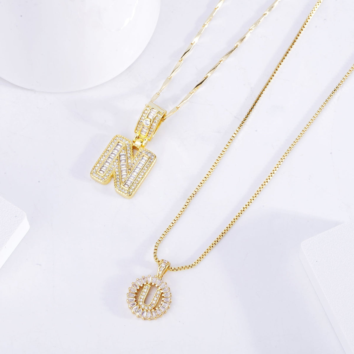 Zestaw Naszyjników z Inicjałem z Moissanitem