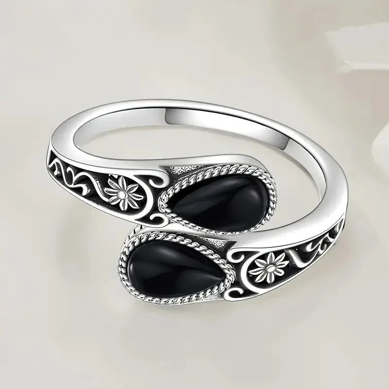 Elegancka Pierścionek z Kwiatem z Księżycowego Kamienia